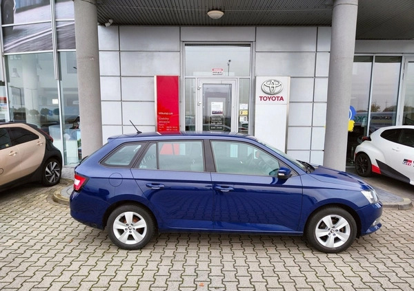 Skoda Fabia cena 34900 przebieg: 204199, rok produkcji 2018 z Bobowa małe 254